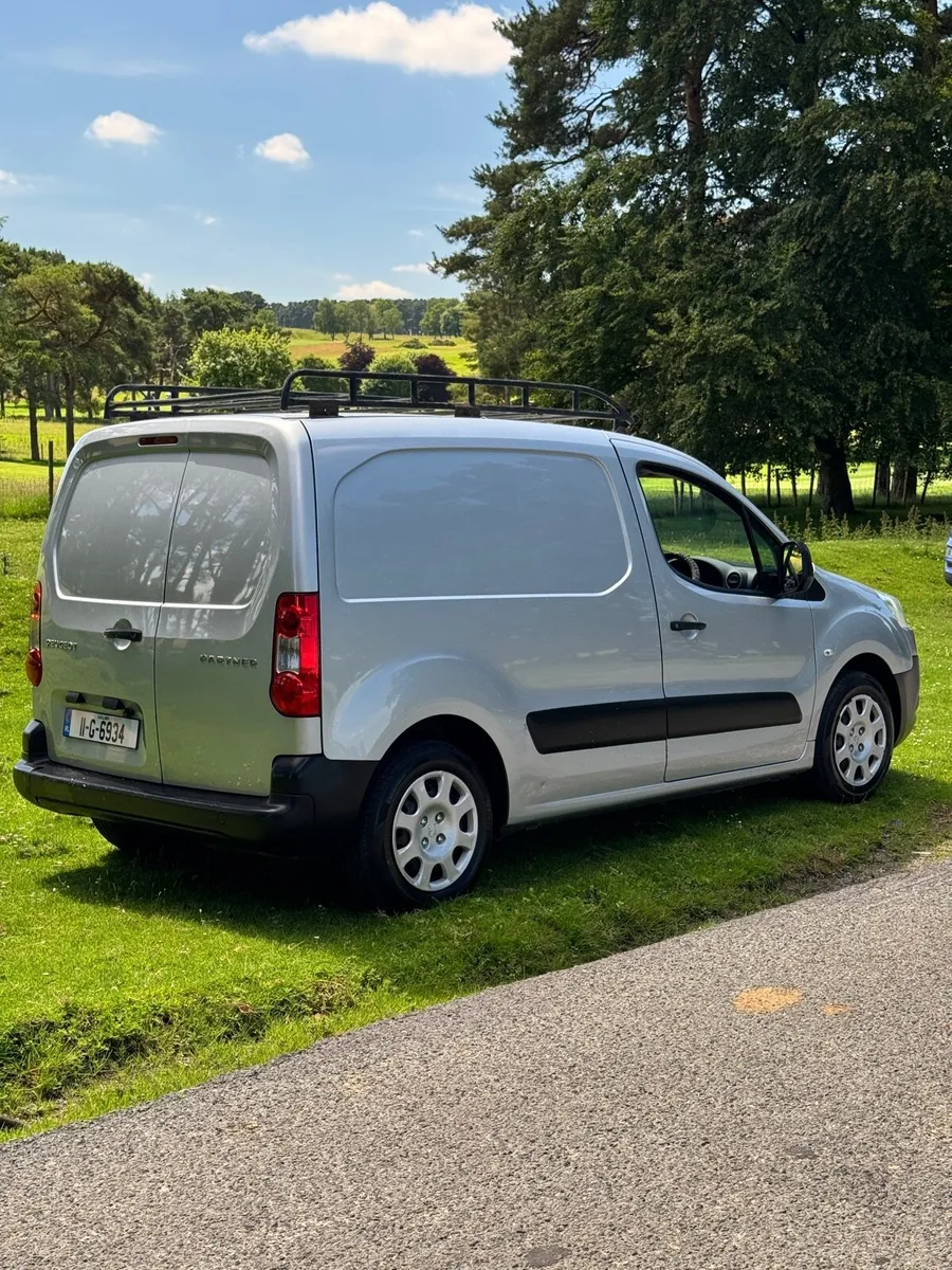 2011 Peugeot Partner- 3 Seats & New DOE - Image 2