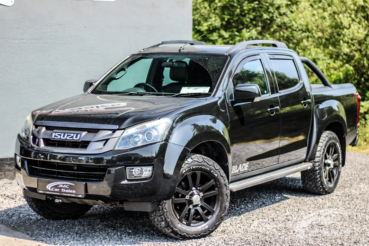 2015 IZUZU D-MAX BLADE TWIN TURBO - Image 2