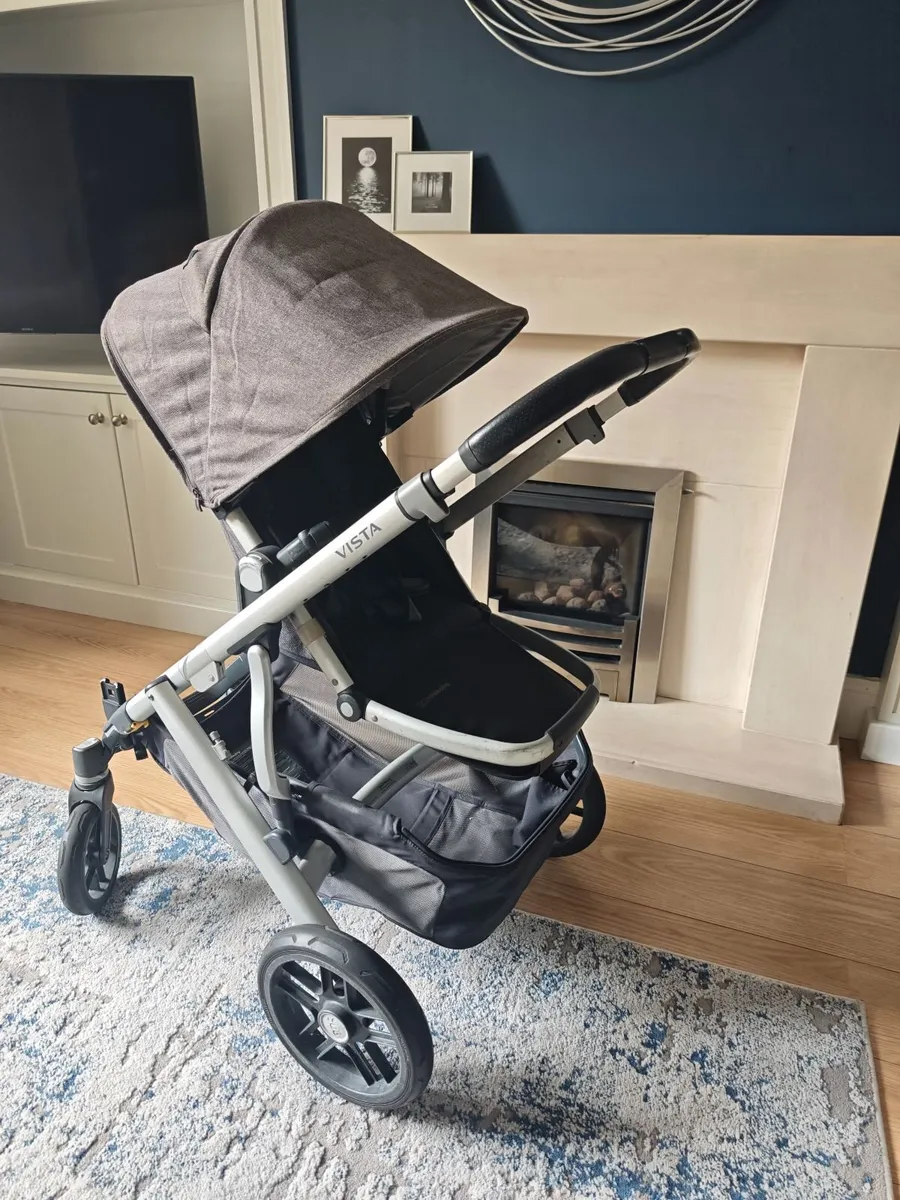 Uppababy Vista V2 Bundle - Image 2