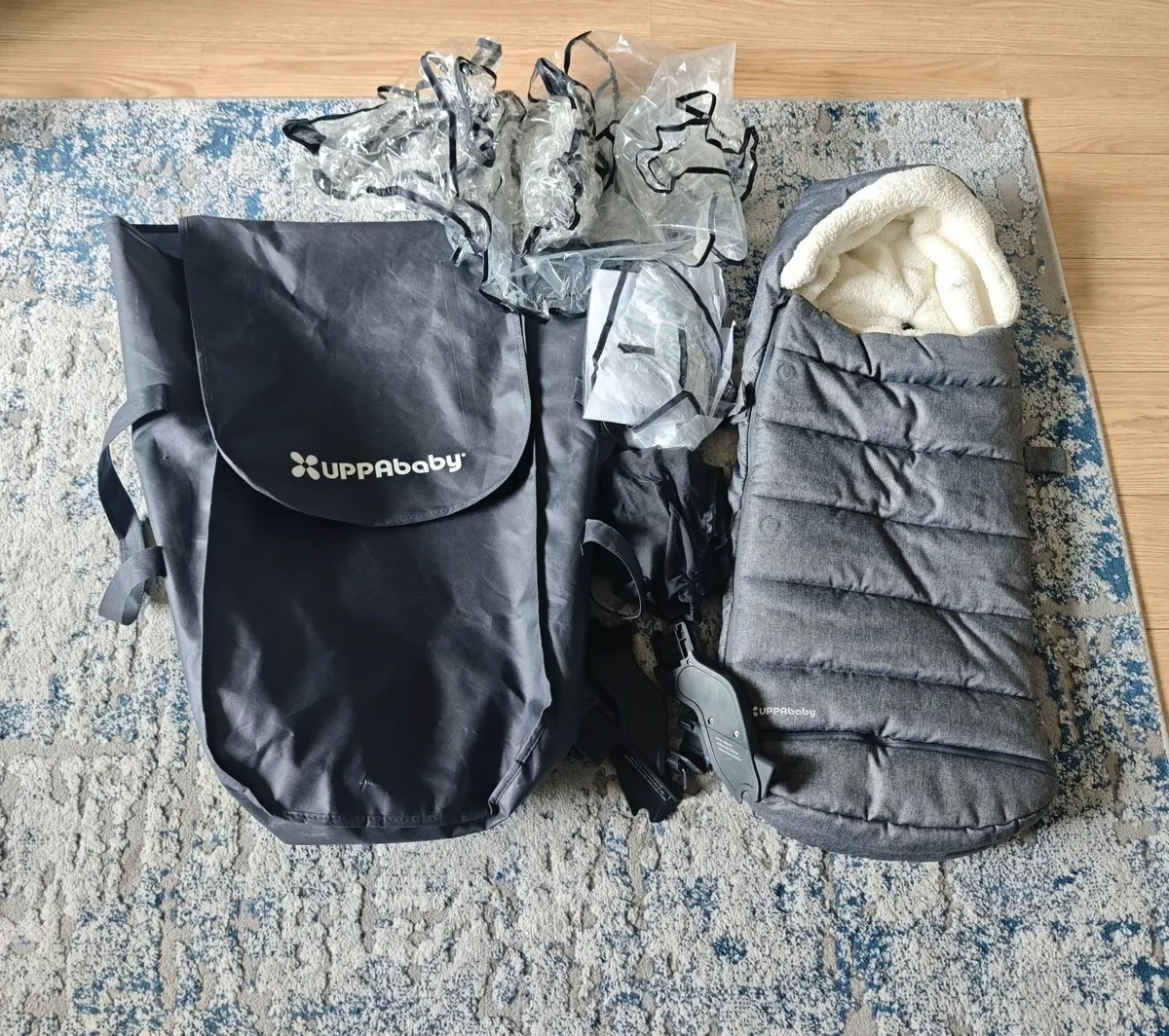 Uppababy Vista V2 Bundle - Image 4