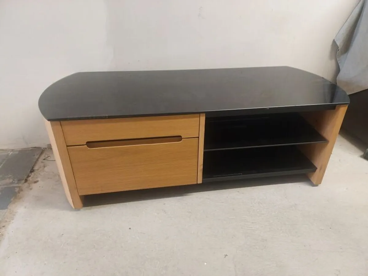 tv table - Image 1