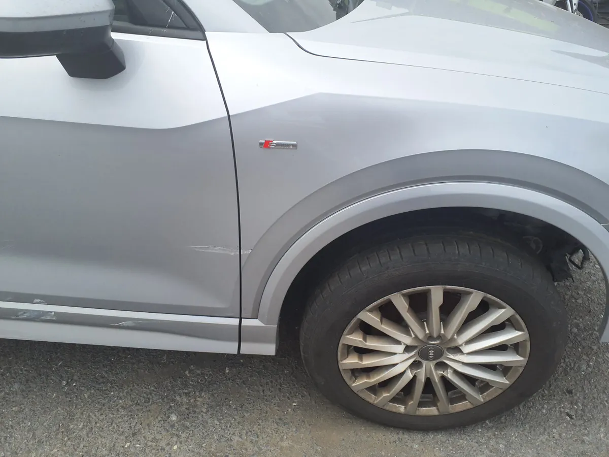 Audi Q2 1.5 petrol Automatic S-Line  2020 - Image 3