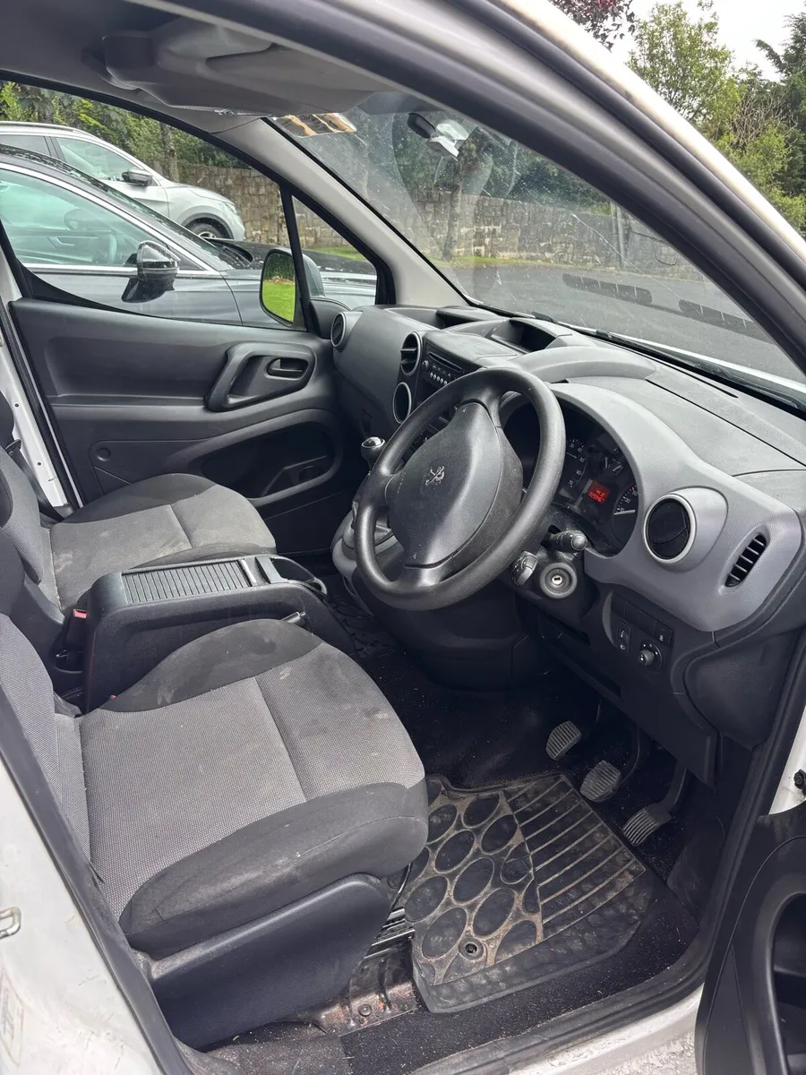 Peugeot Partner - Image 1
