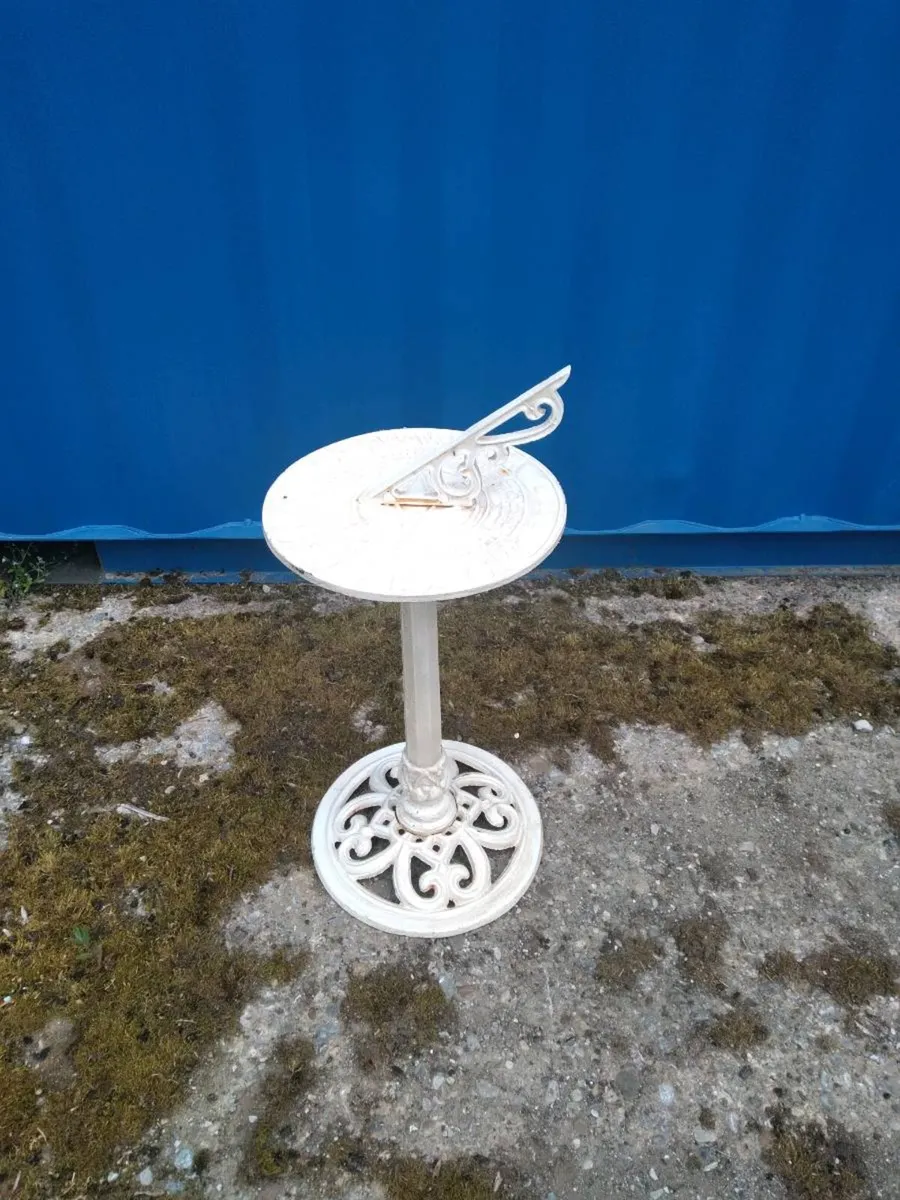 For Sale White Cast Iron Sundial Price €150 - Image 4