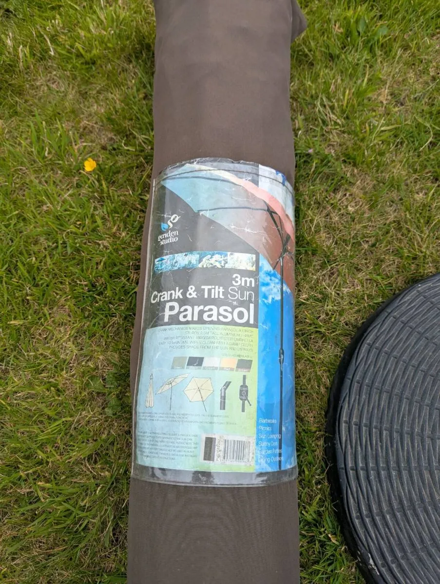 Garden Parasol and Base - Image 2