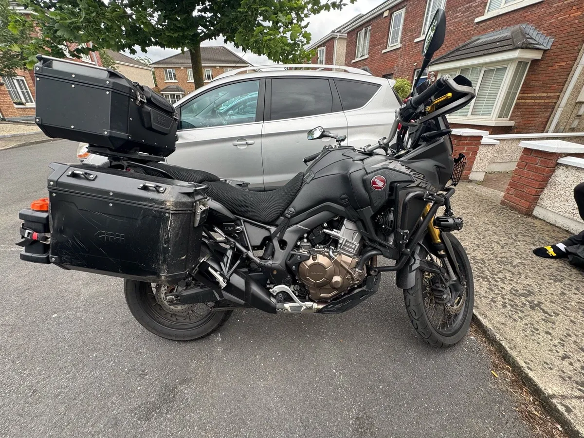 Africa Twin (CRF) 1000 - Image 3
