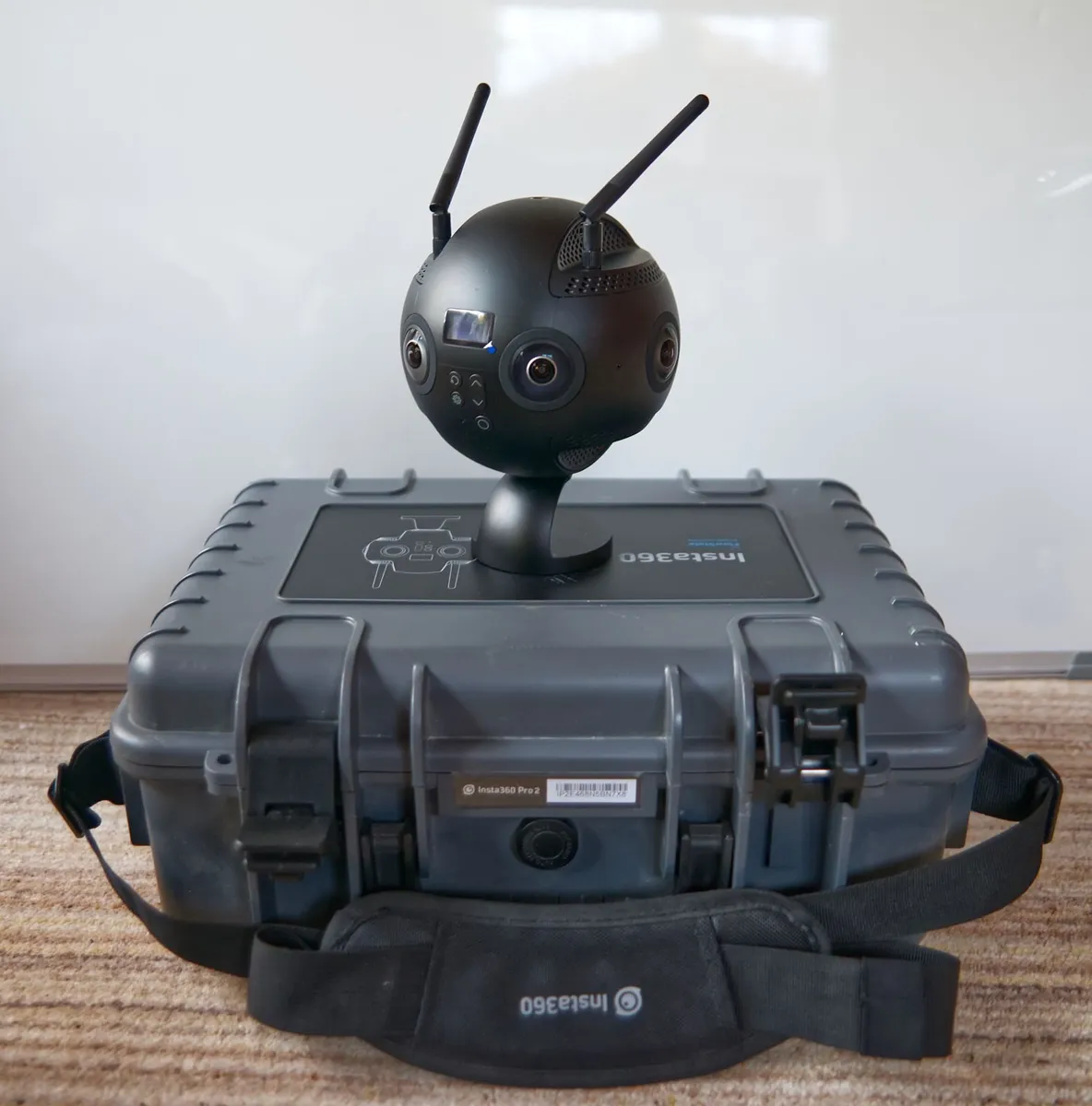 Insta 360 Pro 2 + accessories - Image 1