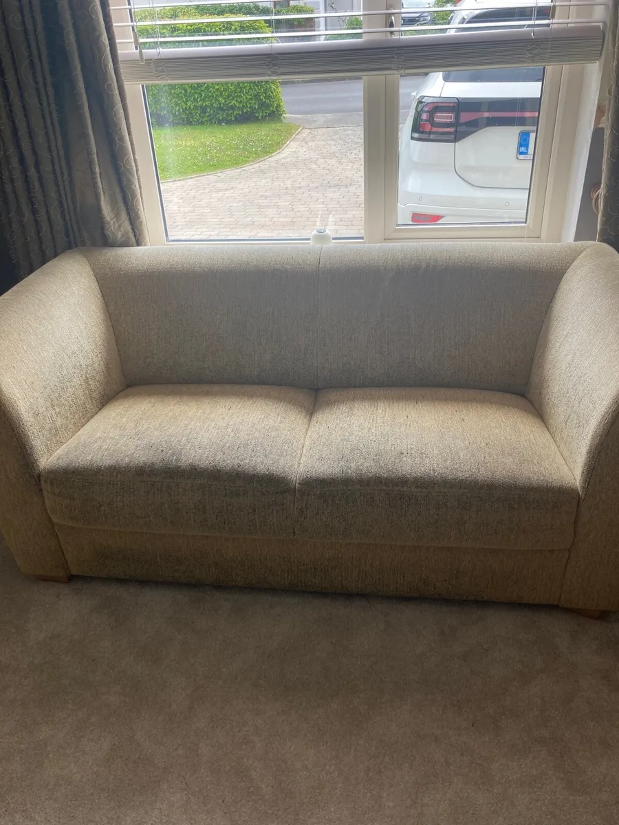 Couches - Image 2