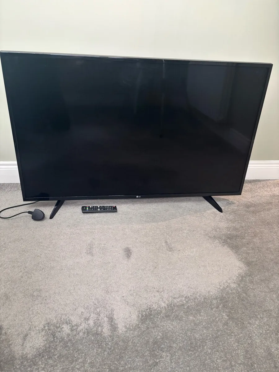 50” LG smart TV