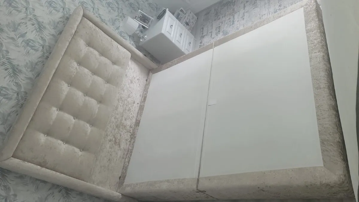 King size bed and headboard - Image 4