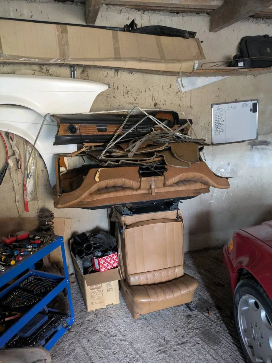 PARTS - Mercedes 250 w114 1972 - Image 3