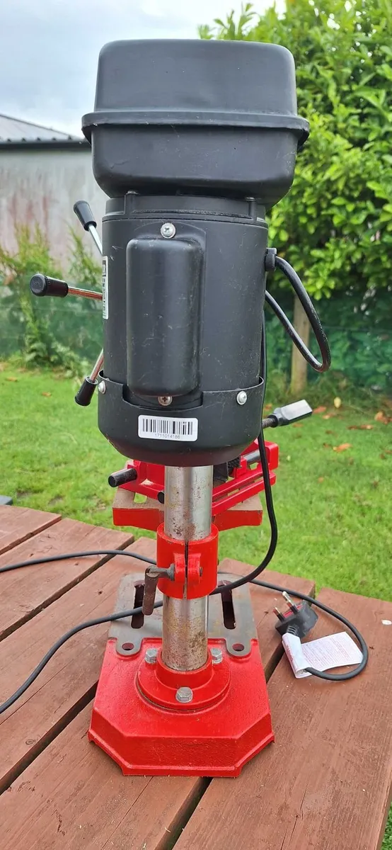 CLARKE CDP5RB 5 SPEED BENCH MOUNTED PILLAR DRILL - Image 2