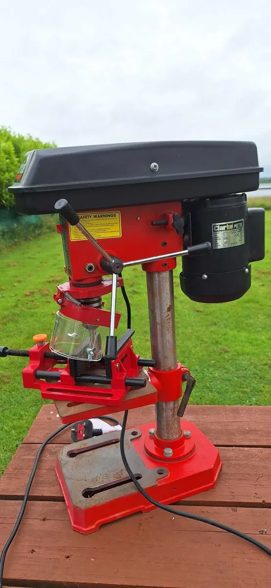 CLARKE CDP5RB 5 SPEED BENCH MOUNTED PILLAR DRILL - Image 3
