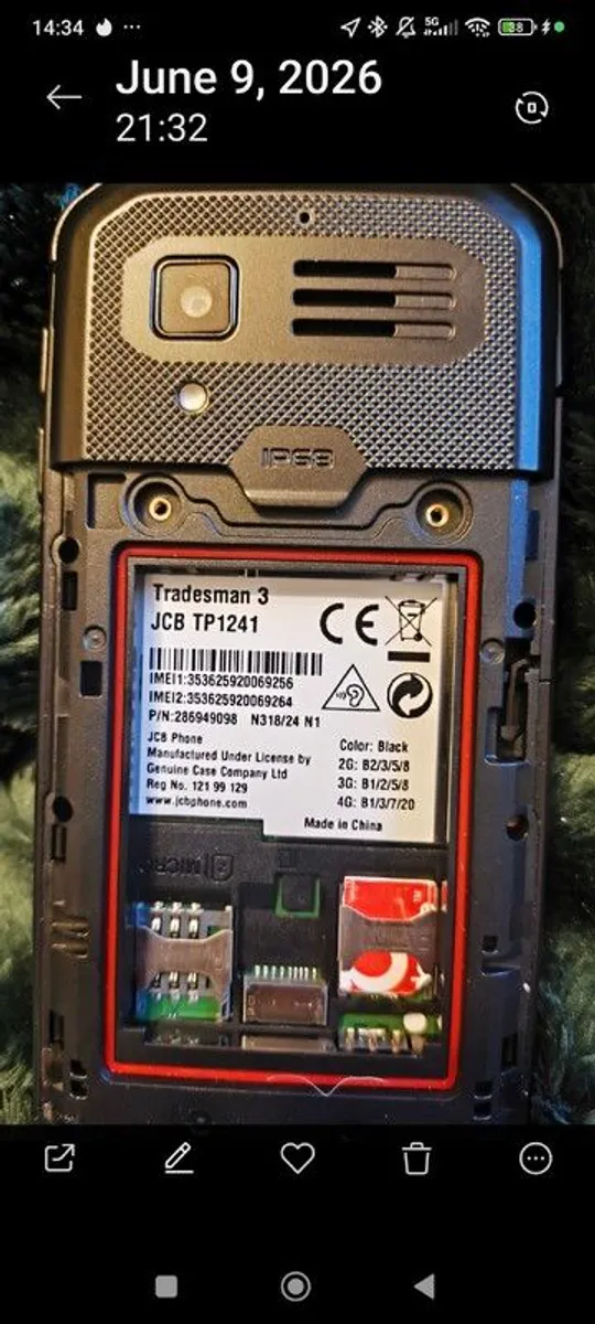 JCB Tradesman 3 Smart Feature Rugged Waterproof 4g Mobile Sim-Free Dual-Sim Phone With Whatsapp - Black - Image 3