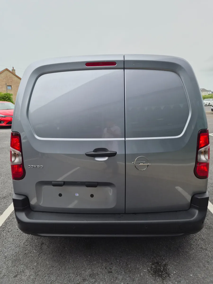 NEW Opel Combo 1.5L Diesel Auto - Image 4