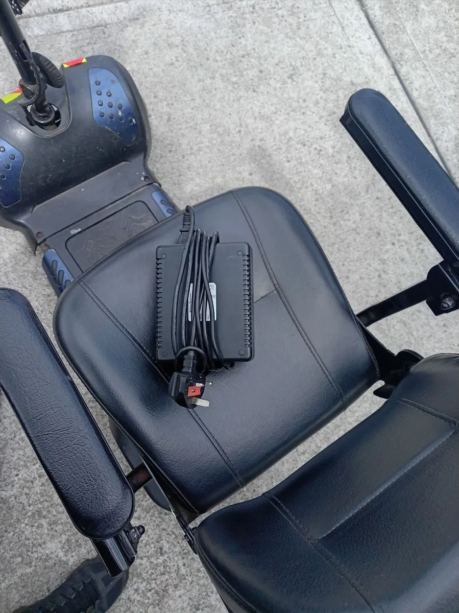 Mobility scooter - Image 2