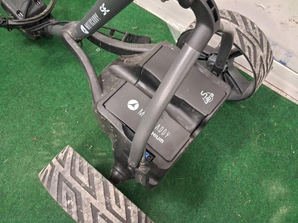 Motocaddy SE at Golf Concepts - Image 2