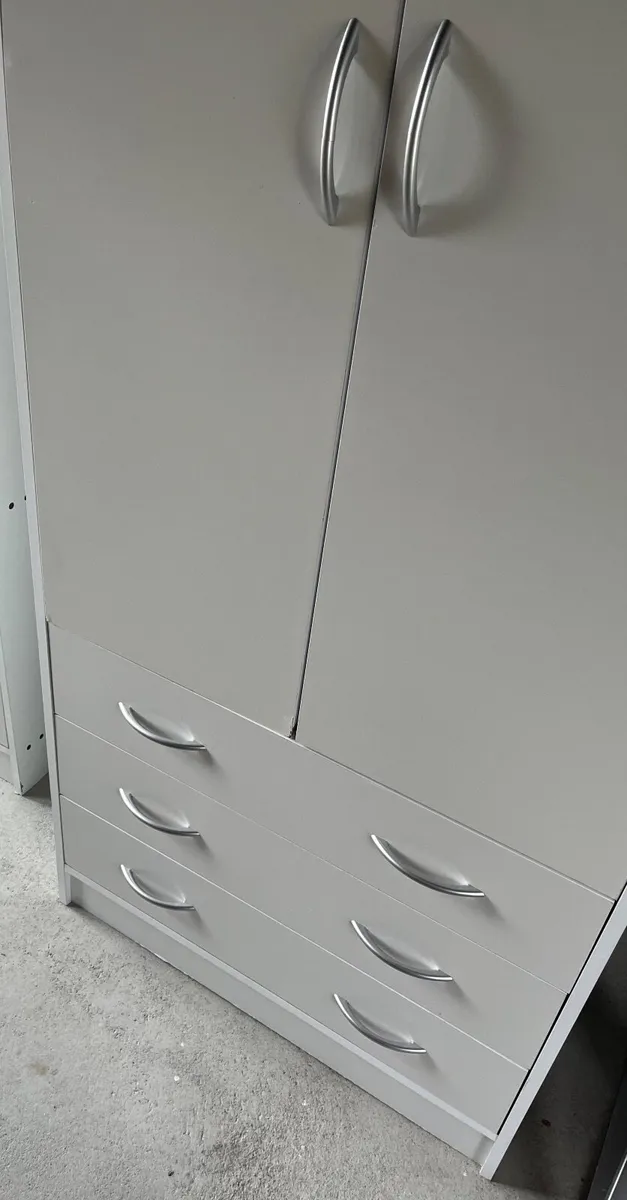 Wardrobe an chest if drawers - Image 2