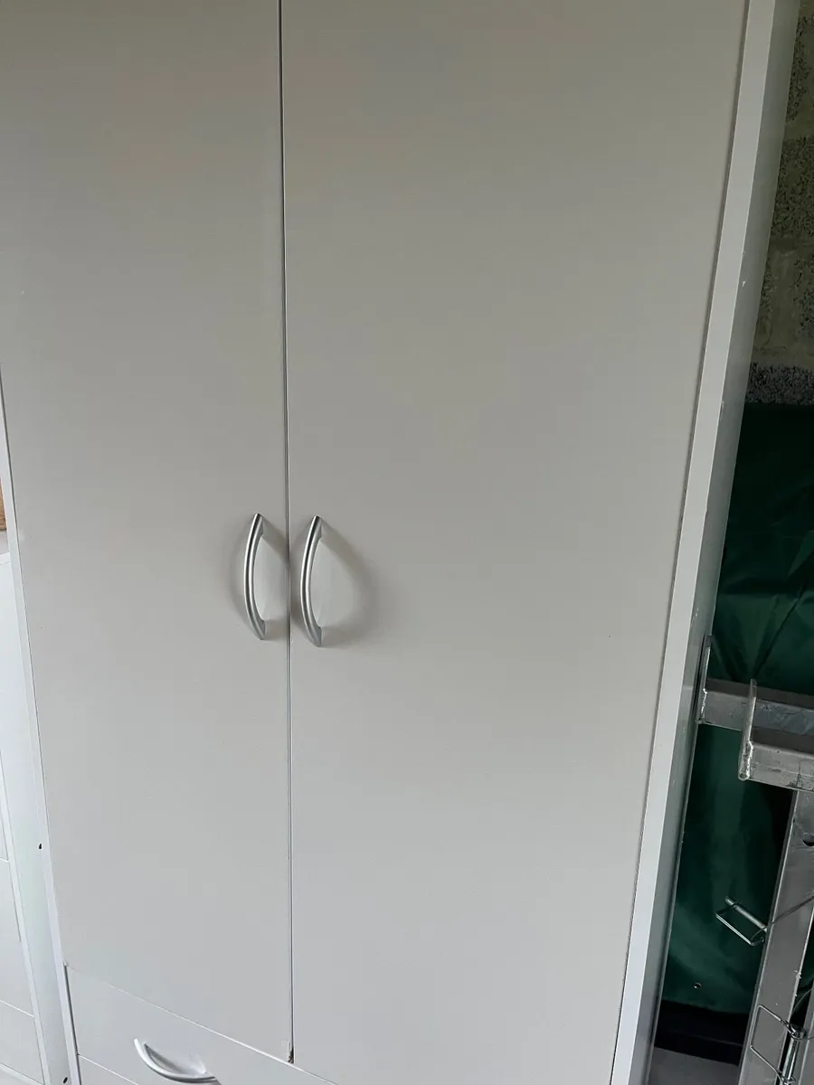 Wardrobe an chest if drawers - Image 3