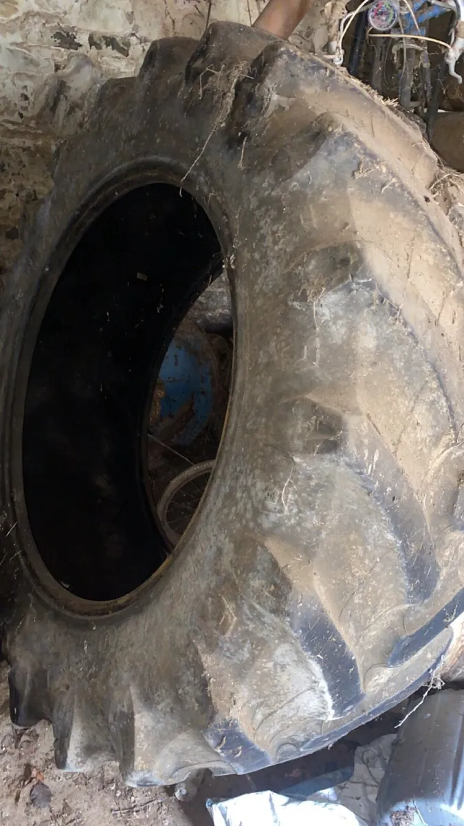 Tractor tyres and rims   and combine tyre - Image 2
