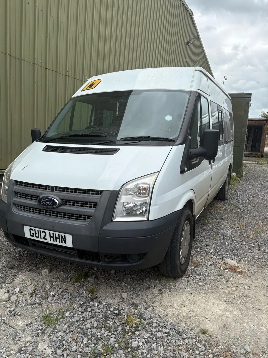 Ford transit bus - Image 1