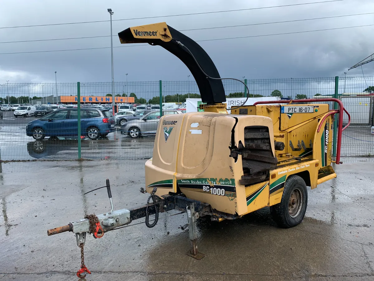 UNRESERVED VERMEER BC1000 WOOD CHIPPER FOR AUCTION - Image 1