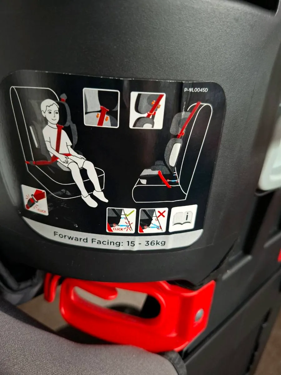 2 x Joie isofix - Image 2