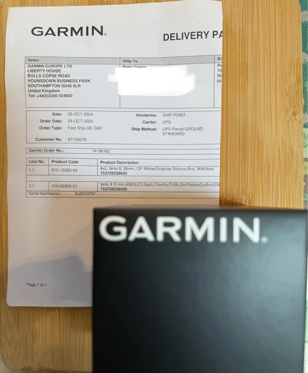 Fenix 8 - Amoled 51mm, Sapphire, Carbon Grey DLC - Image 4