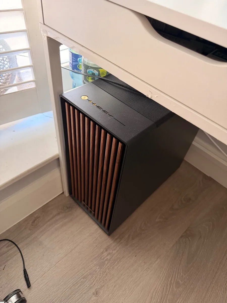 Gaming PC, AMD Ryzen 9 9950X3D2 16 Core, 32GB 5090