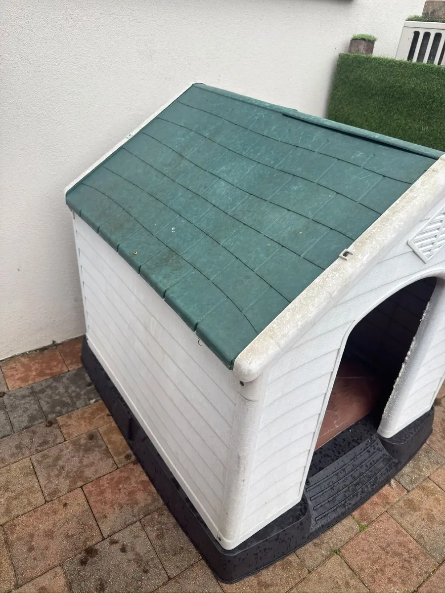 All-Weather Plastic Dog Kennel / House - Image 3