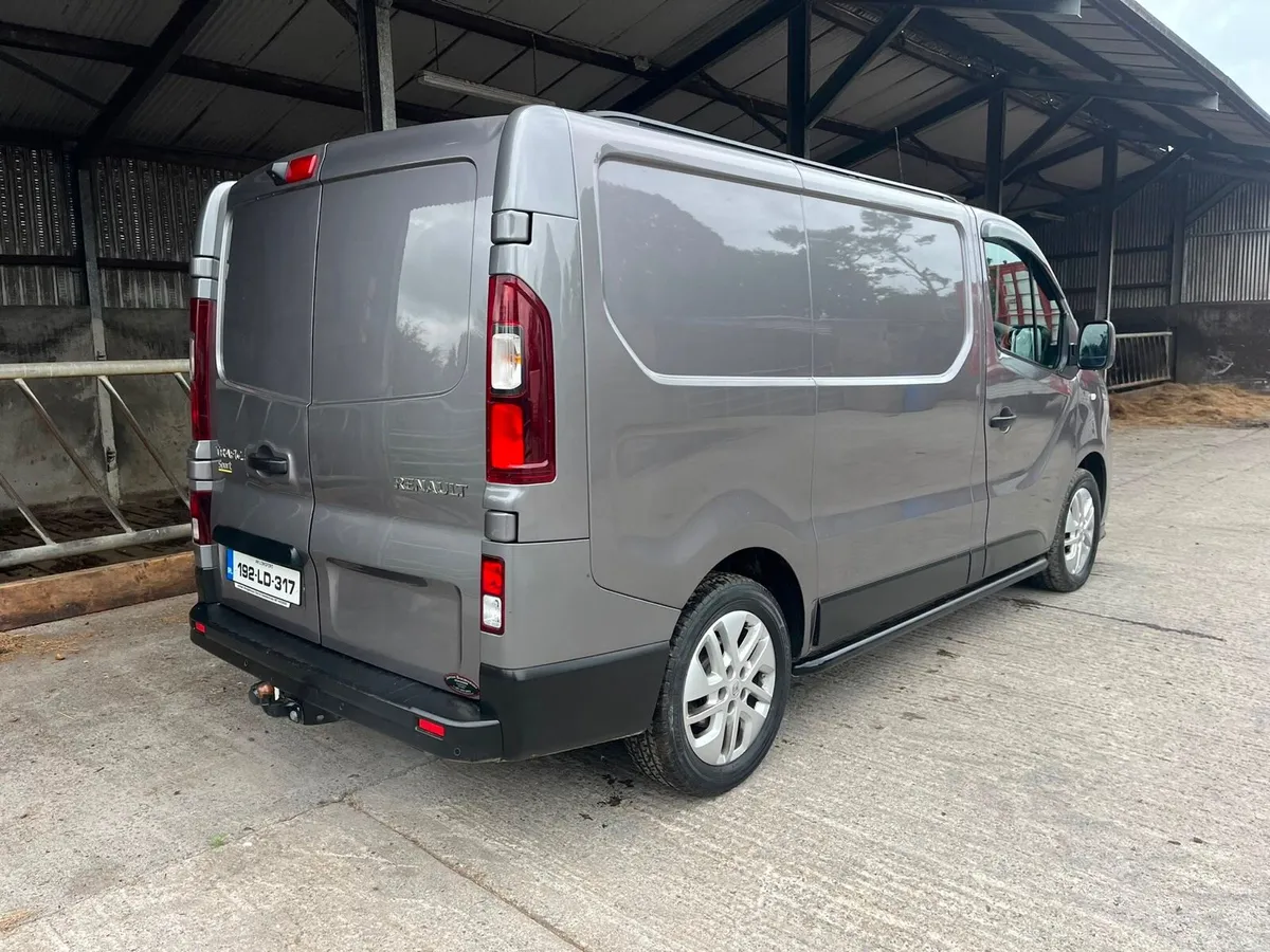 2019 RENAULT TRAFIC - Image 3