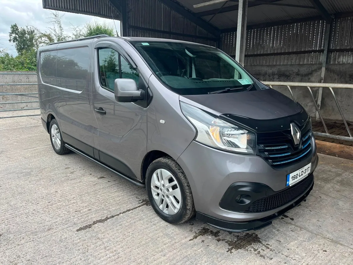 2019 RENAULT TRAFIC - Image 1