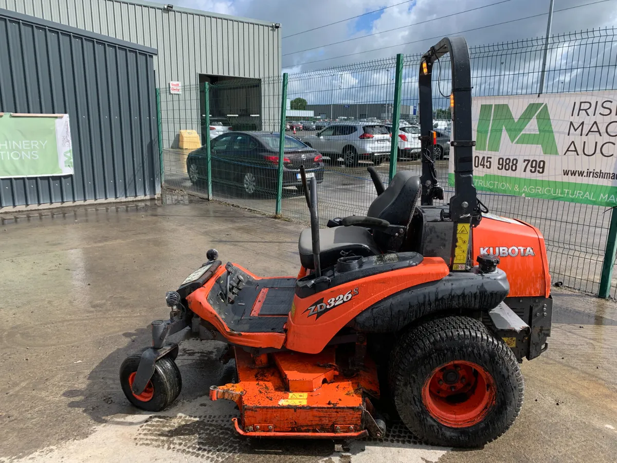 UNRESRVED 2014 KUBOTA ZD326S ZERO TUNR MOWER - Image 2
