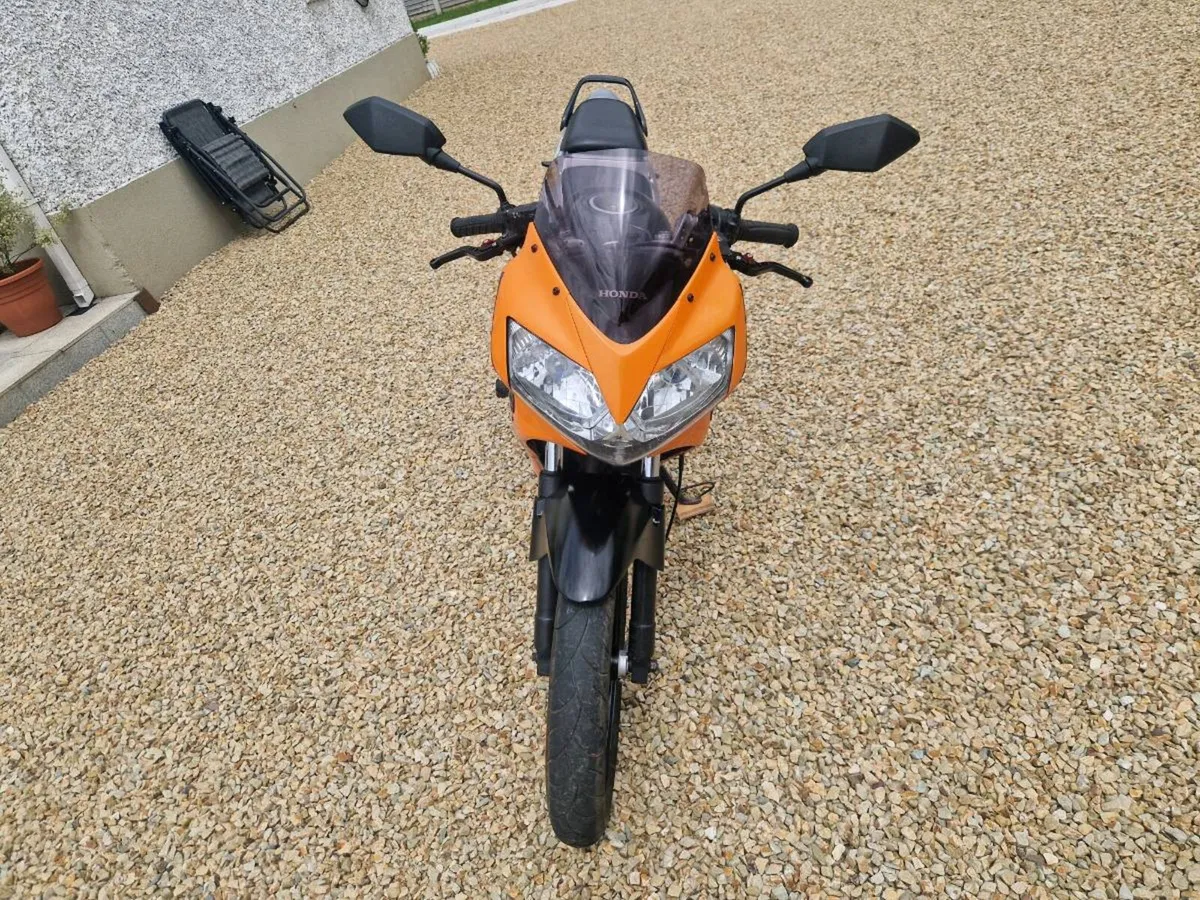 CBR125R - Image 2