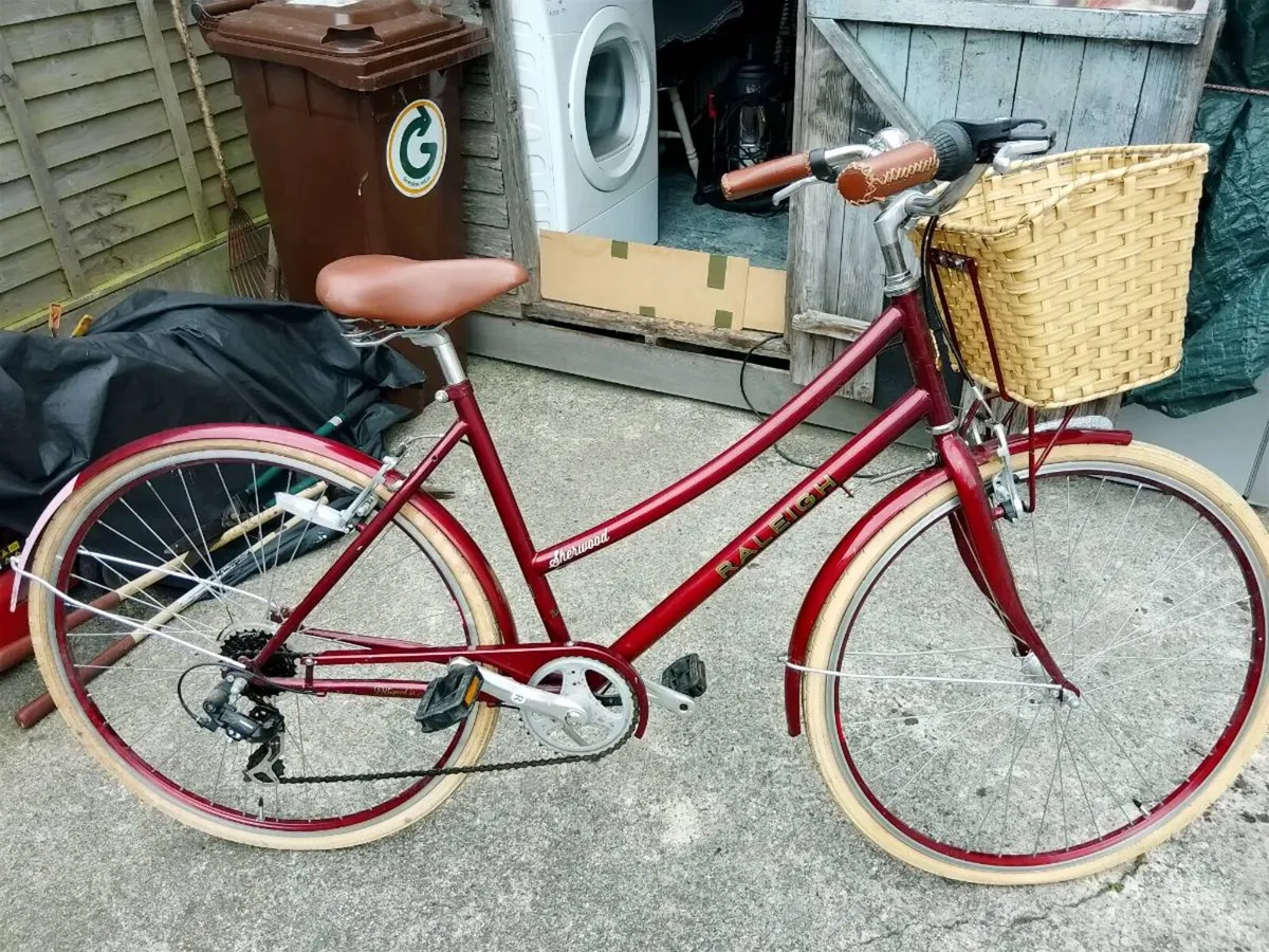 Ladies bike - Image 1