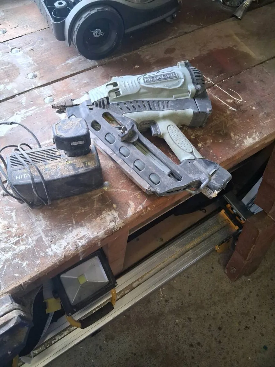 Hitachi nail gun