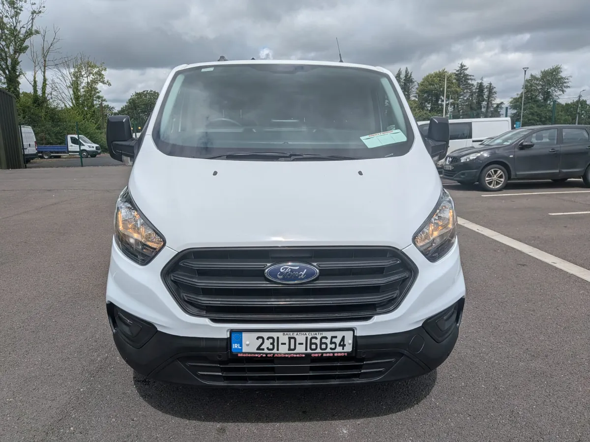 Ford Transit Custom 2023 - Image 2
