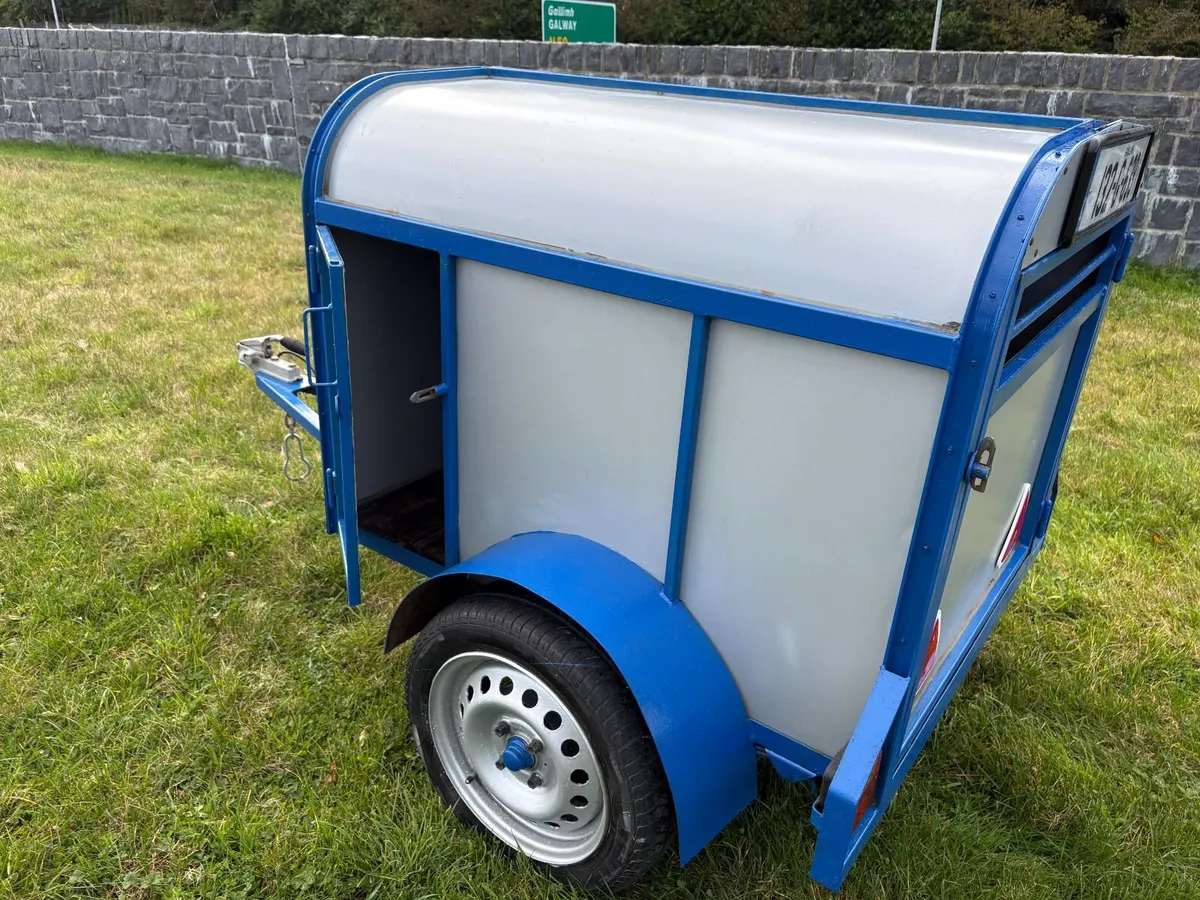 Dog Trailer - Image 2