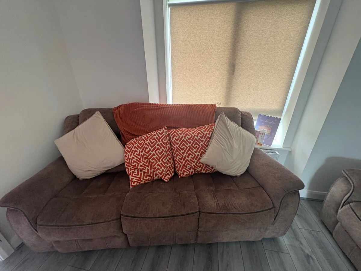 Sofa 3+2 recline - Image 2