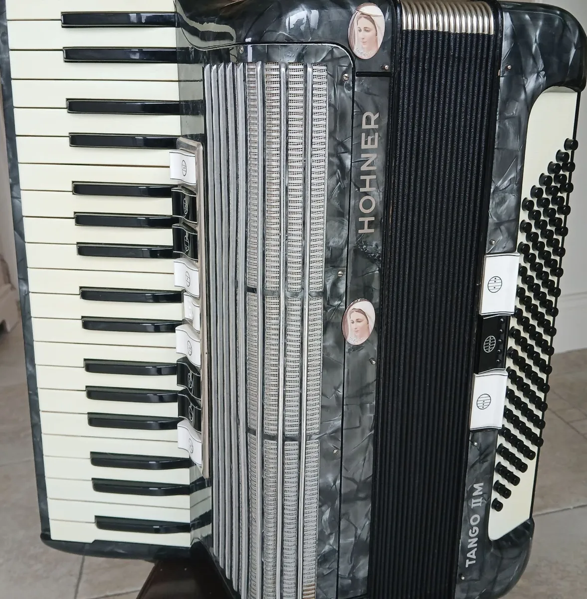 Piano Accordian - Image 3