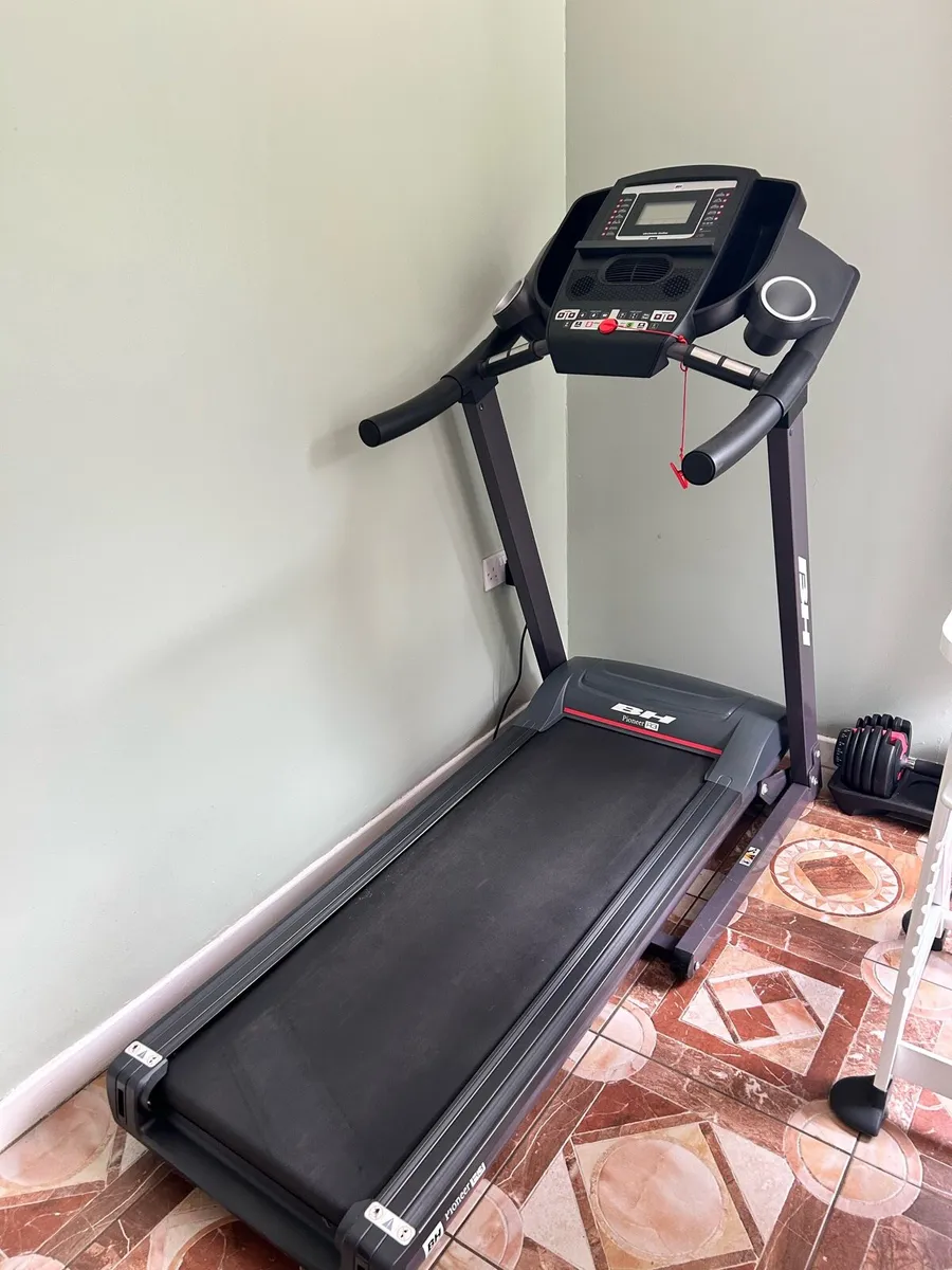 Treadmill - Image 1