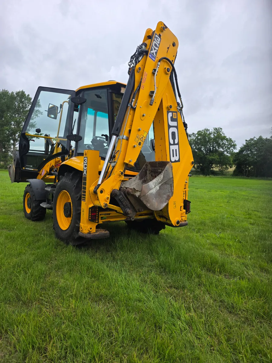 Jcb 3cx   2021 - Image 2