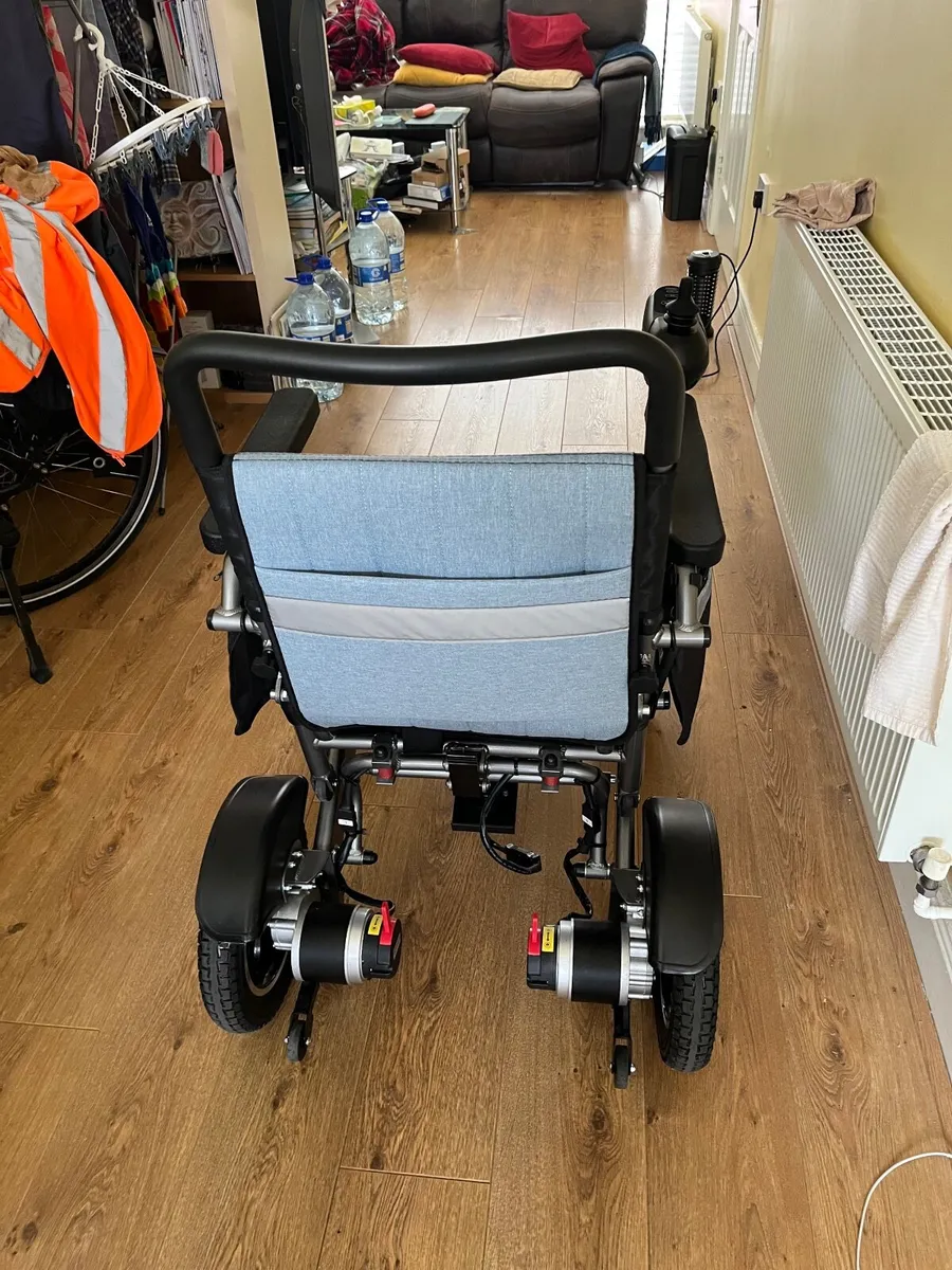 T56 Powerchair. Folding - Image 4