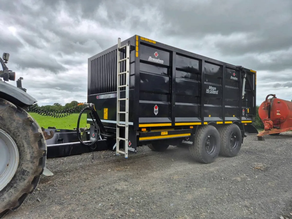 Grain trailer - Image 1