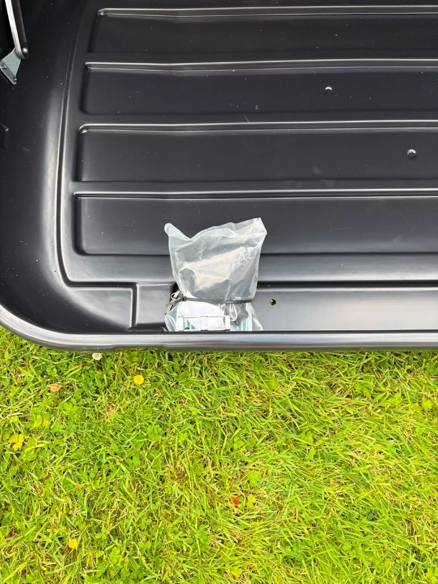 Roofbox - Image 3