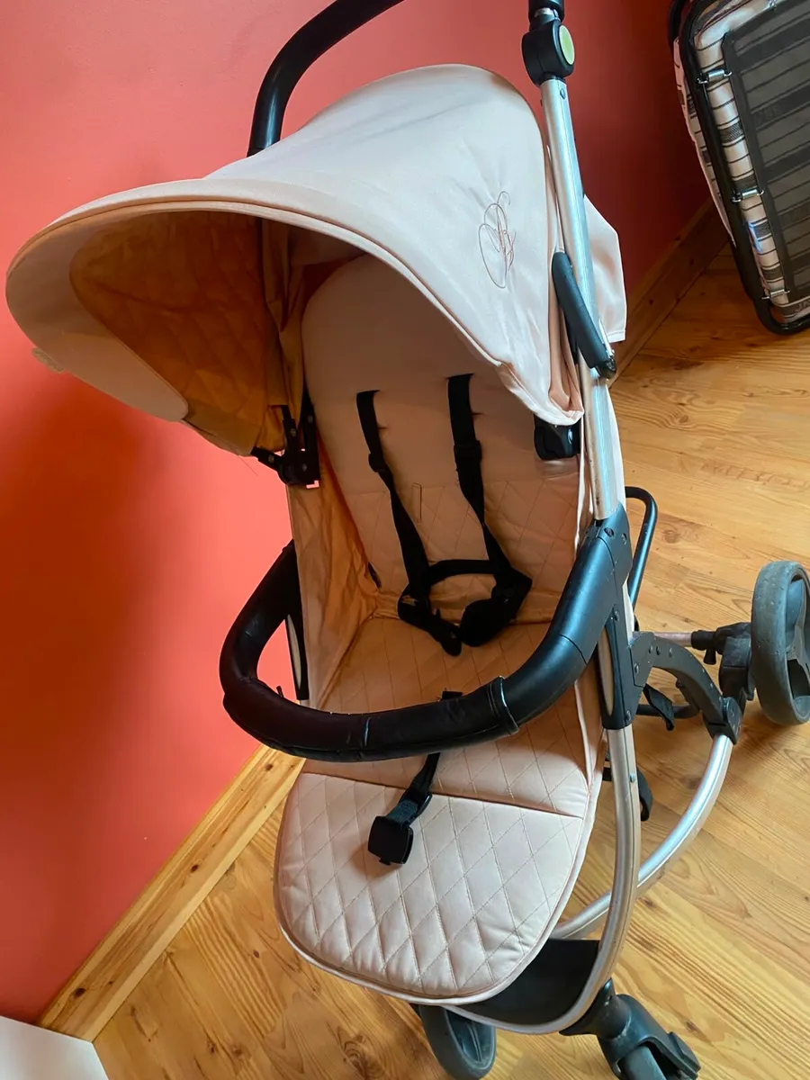 Baby pink Travel system - Image 2