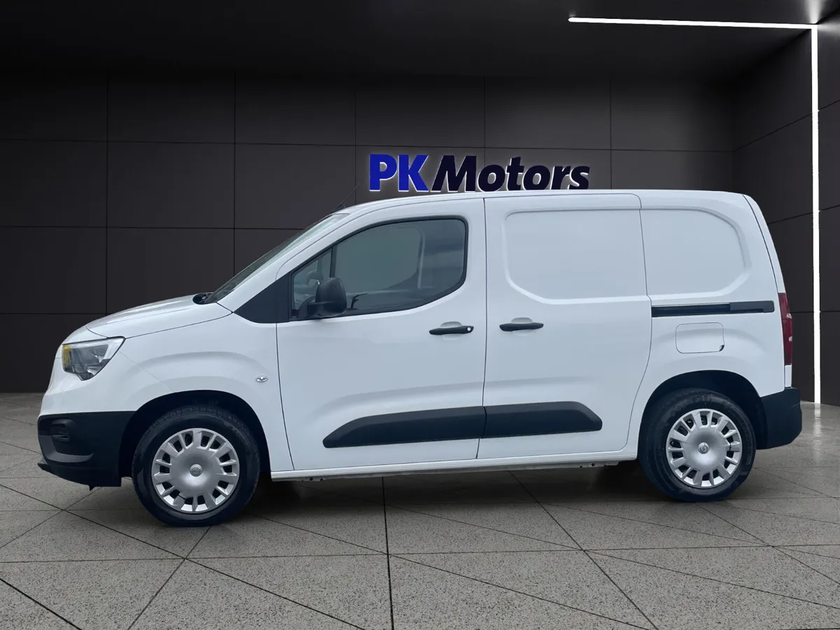 Opel Combo 2022 - Image 3
