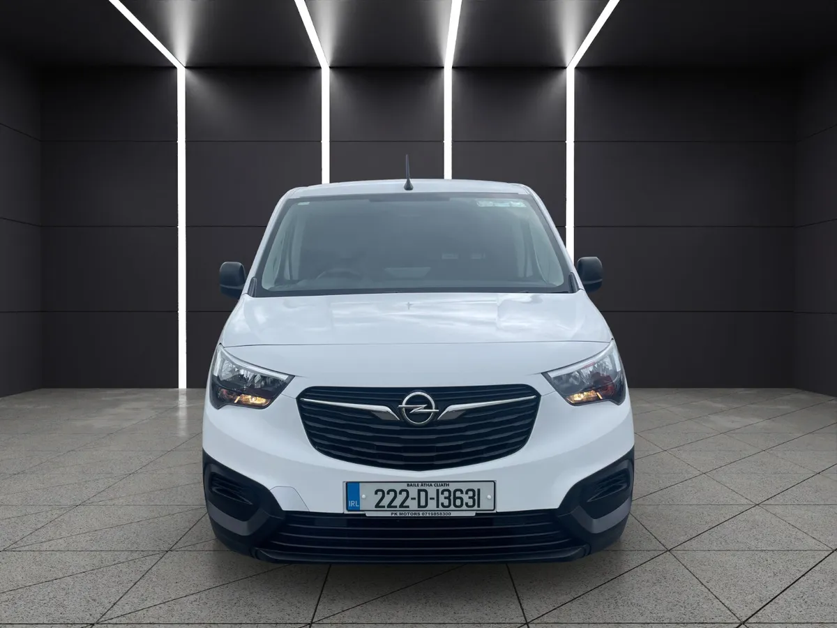 Opel Combo 2022 - Image 2