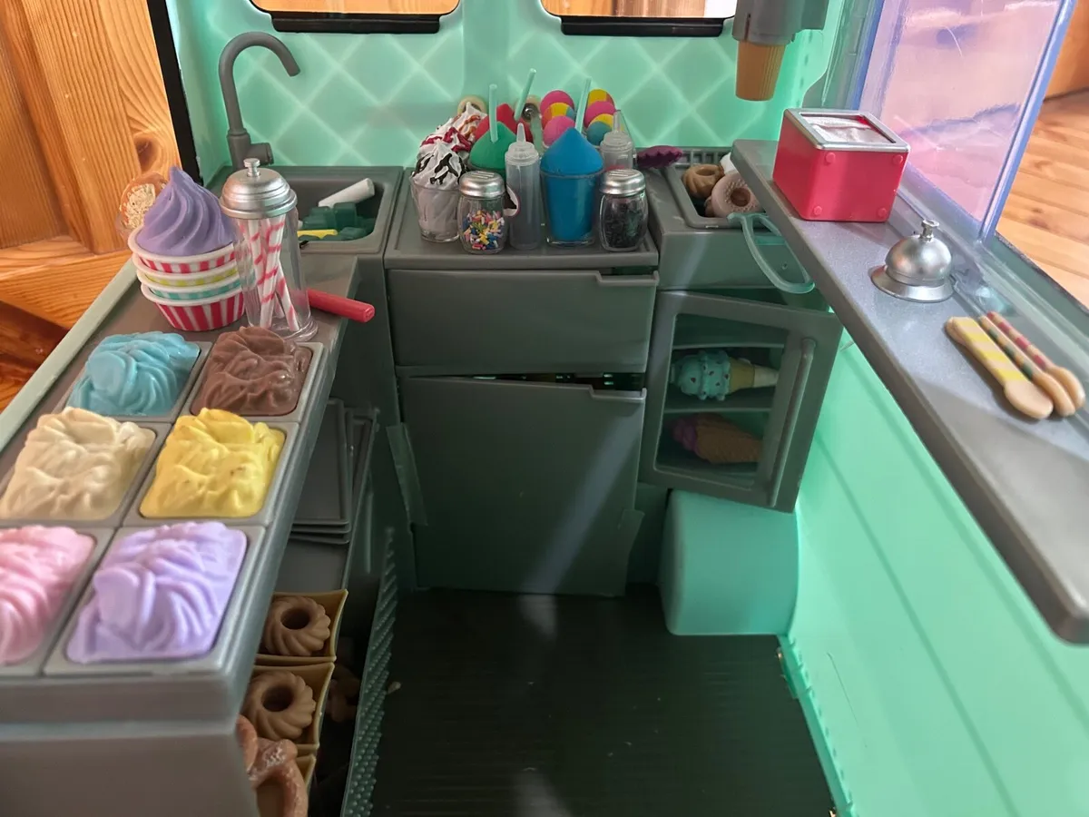 Our generation ice cream van with dolls - Image 1