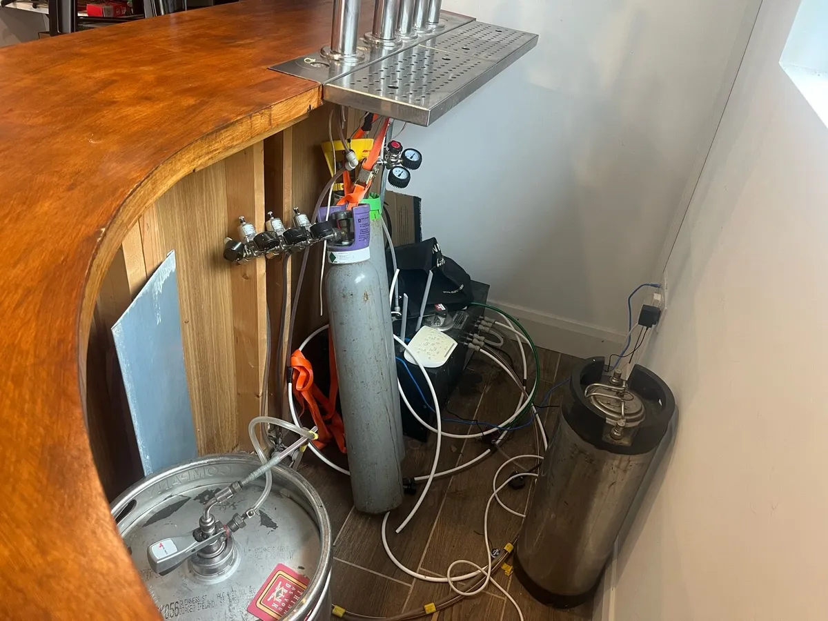 Home bar - Image 4